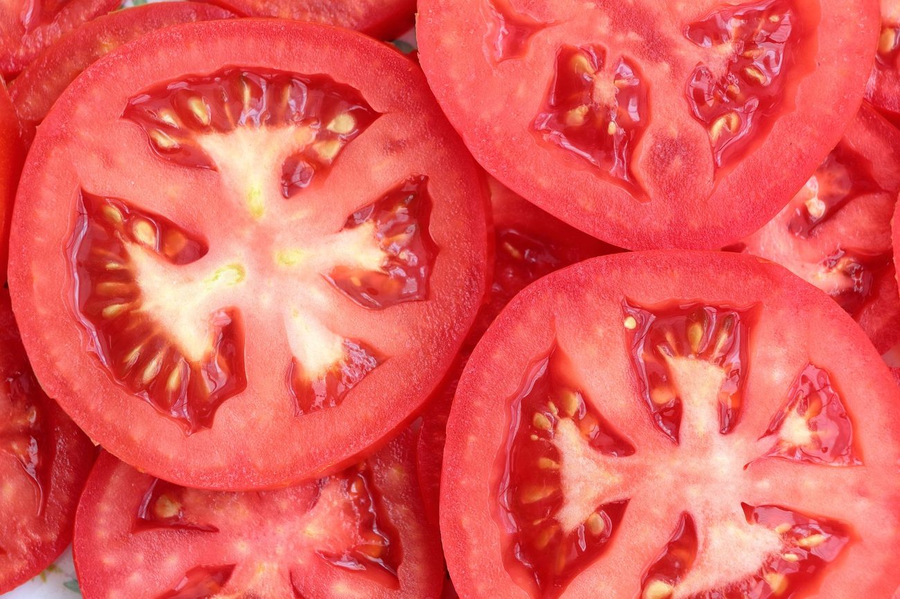 Saving Seeds From Tomatoes and Beans for Next Year